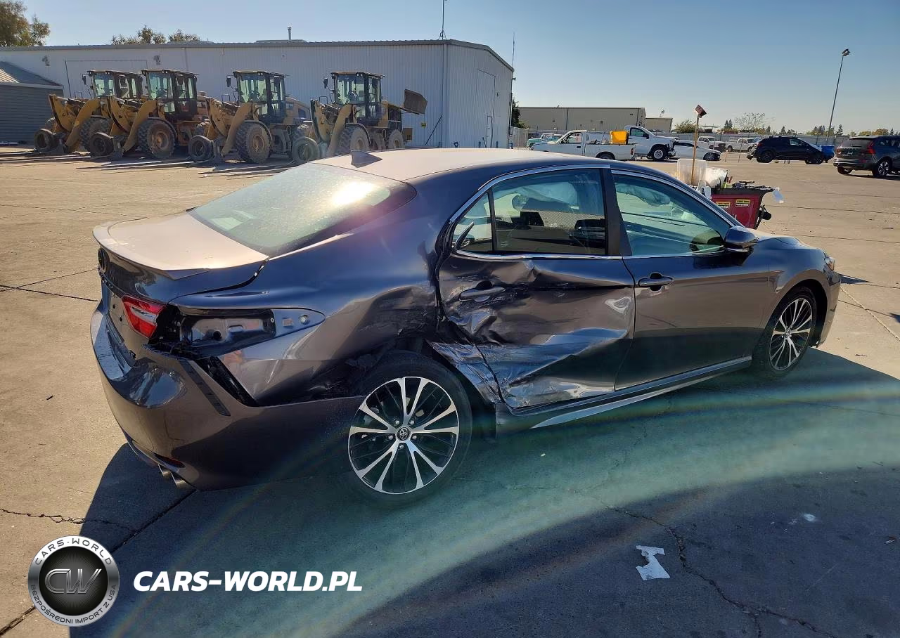 2020 Toyota Camry Se VIN:4T1J11AK5LU888860 - 3