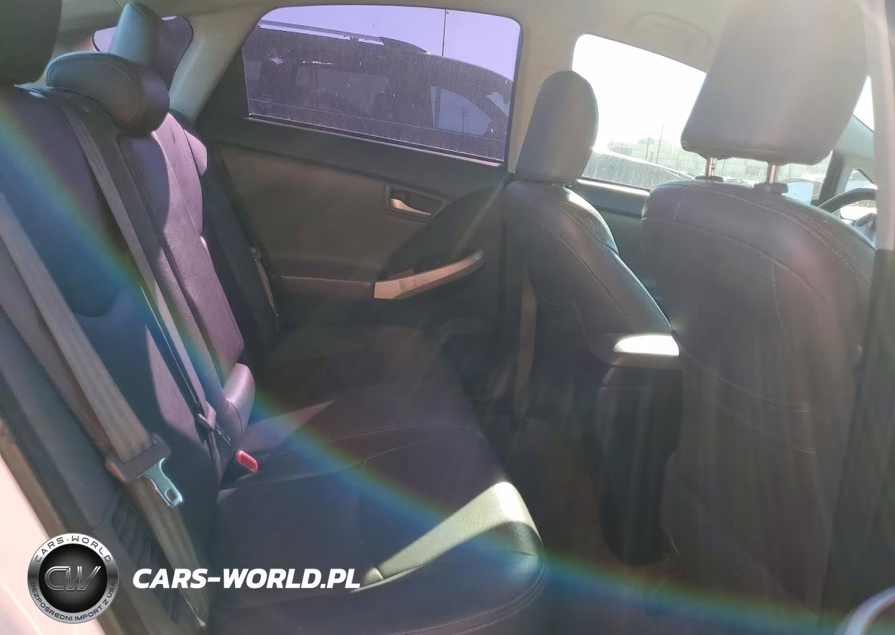 2012 Toyota Prius Three VIN:JTDKN3DU6C5404775 - 10