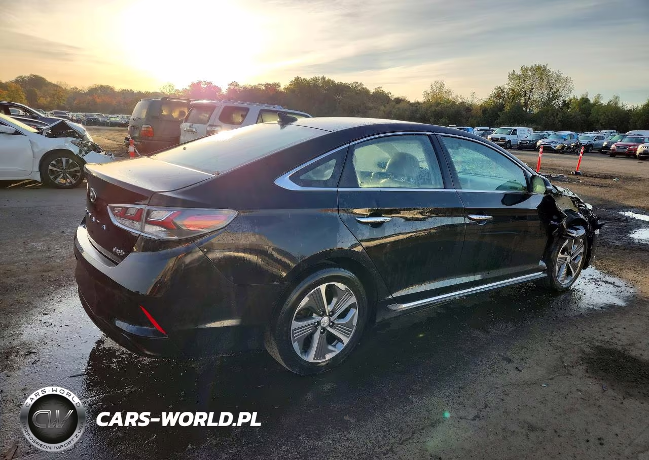2019 Hyundai Sonata Plug-In Hybrid Limited VIN:KMHE54L29KA094027 - 3