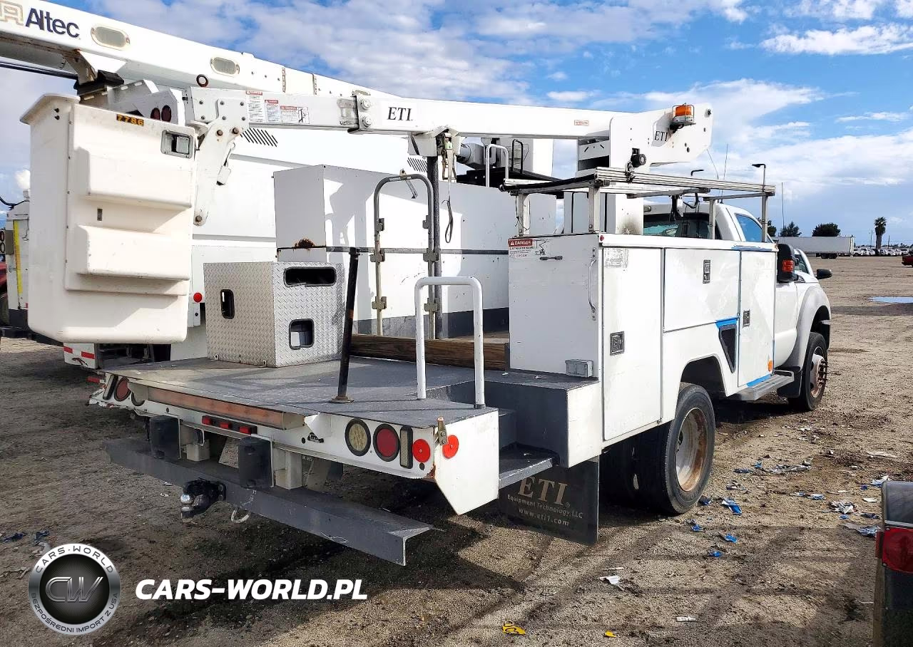2012 Ford F450 Super Duty Bucket Truck VIN:1FDUF4GY9CEA14436 - 3