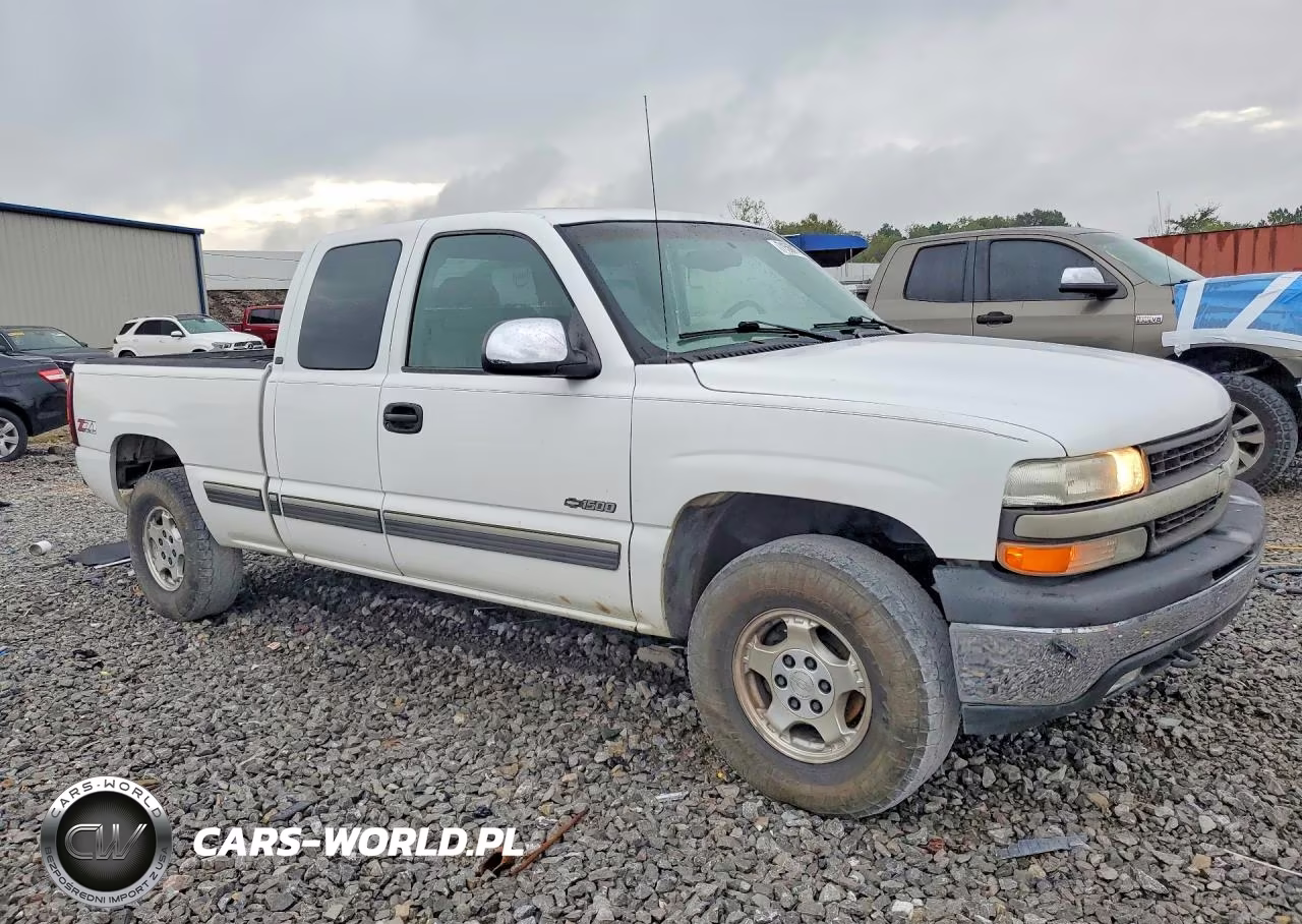 1999 Chevrolet Silverado K1500 VIN:1GCEK19T3XZ201724 - 4