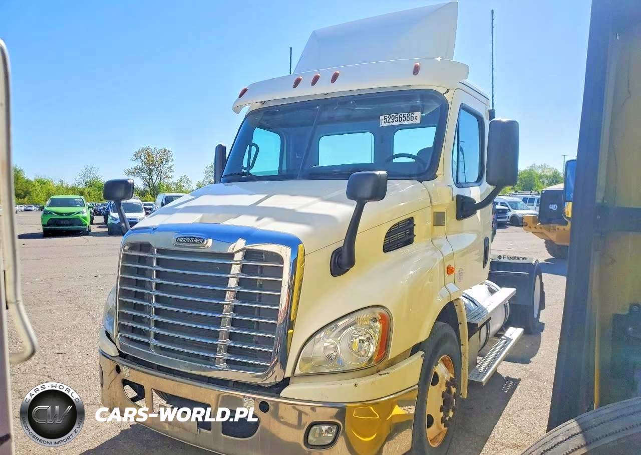 2019 Freightliner Cascadia 113 Semi Truck VIN:3AKBGADV1KSLG6785 - 1