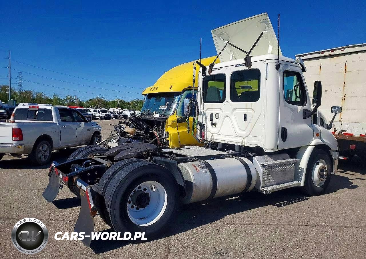 2019 Freightliner Cascadia 113 Semi Truck VIN:3AKBGADV1KSLG6785 - 3