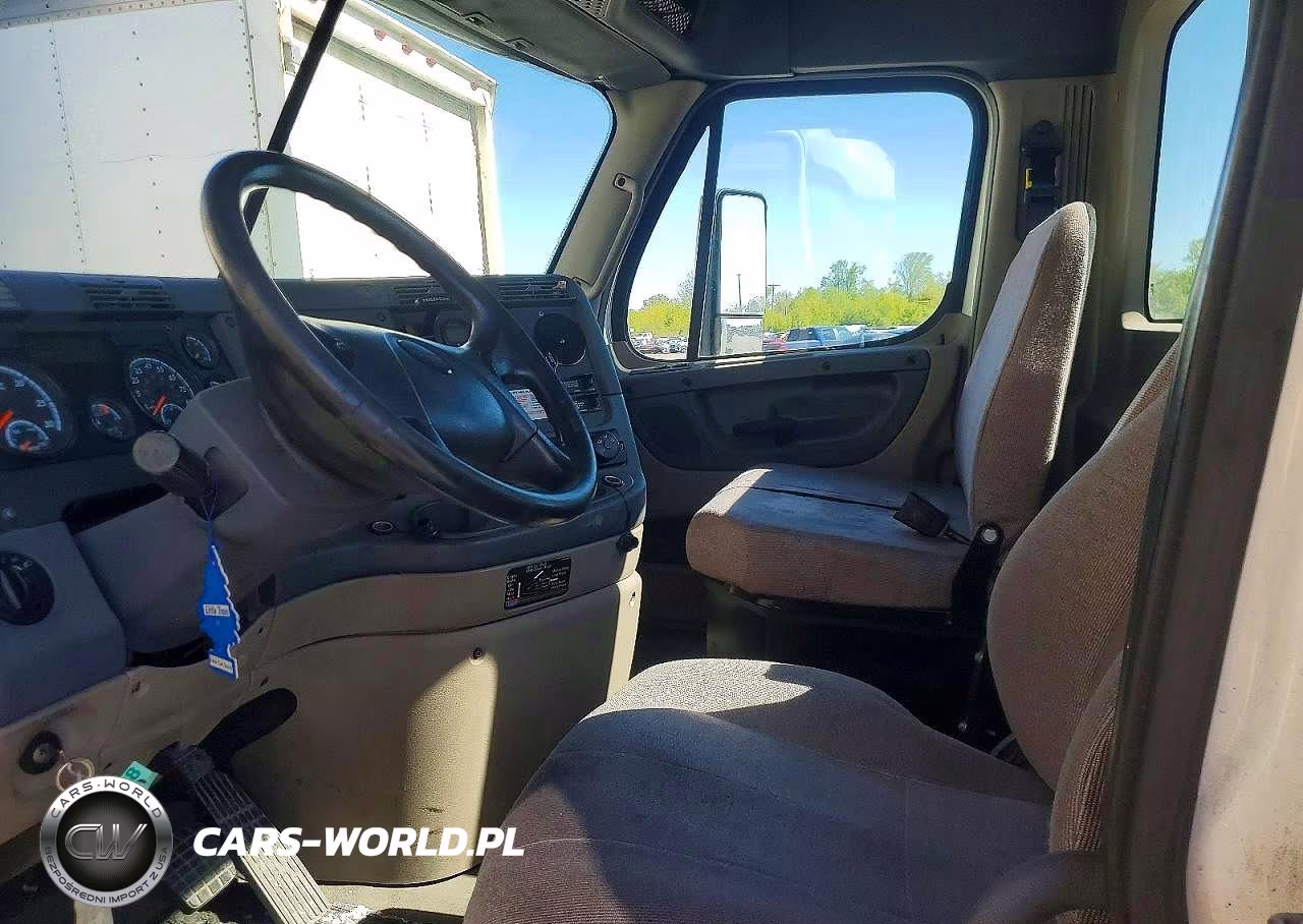 2019 Freightliner Cascadia 113 Semi Truck VIN:3AKBGADV1KSLG6785 - 7