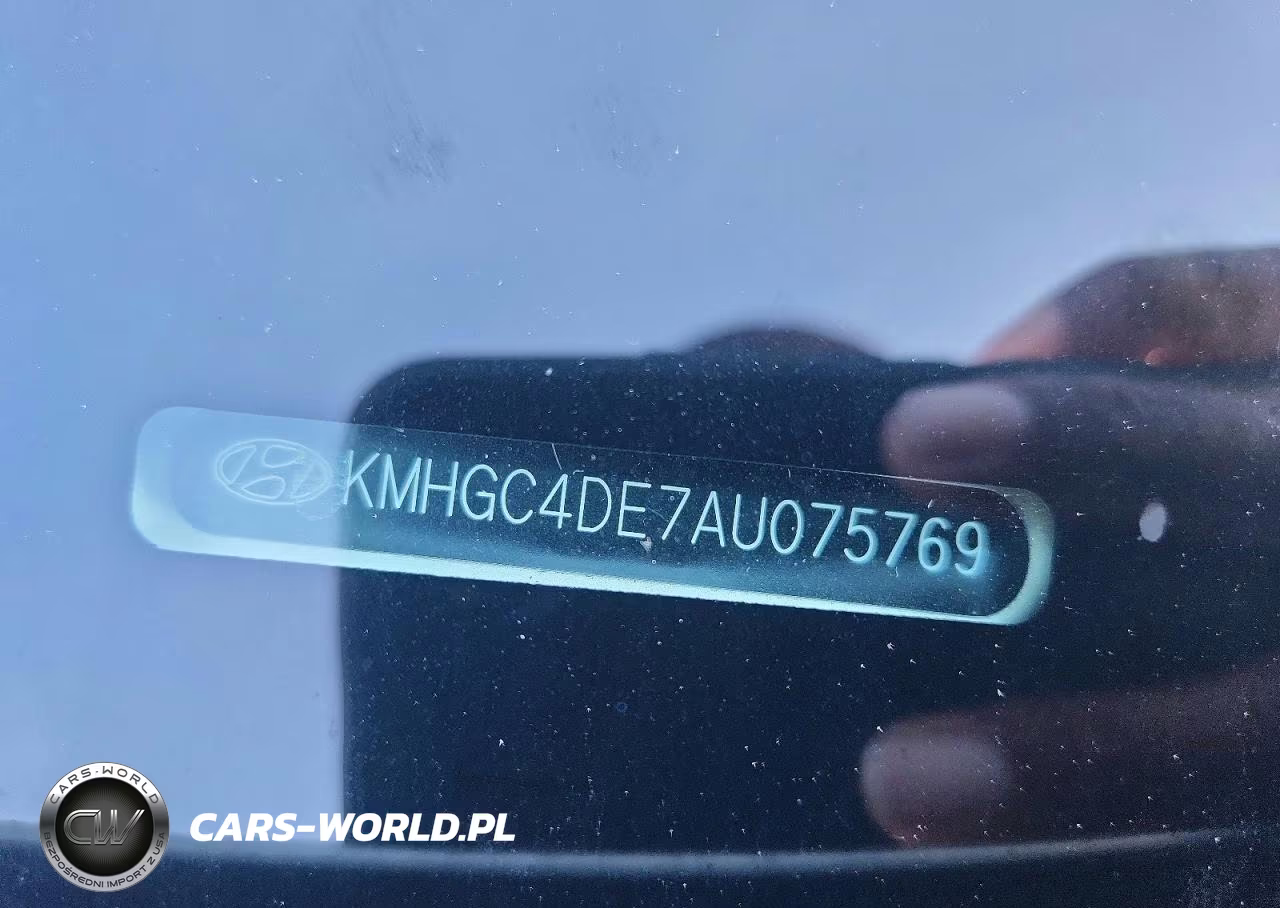 2010 Hyundai Genesis 3.8L VIN:KMHGC4DE7AU075769 - 12