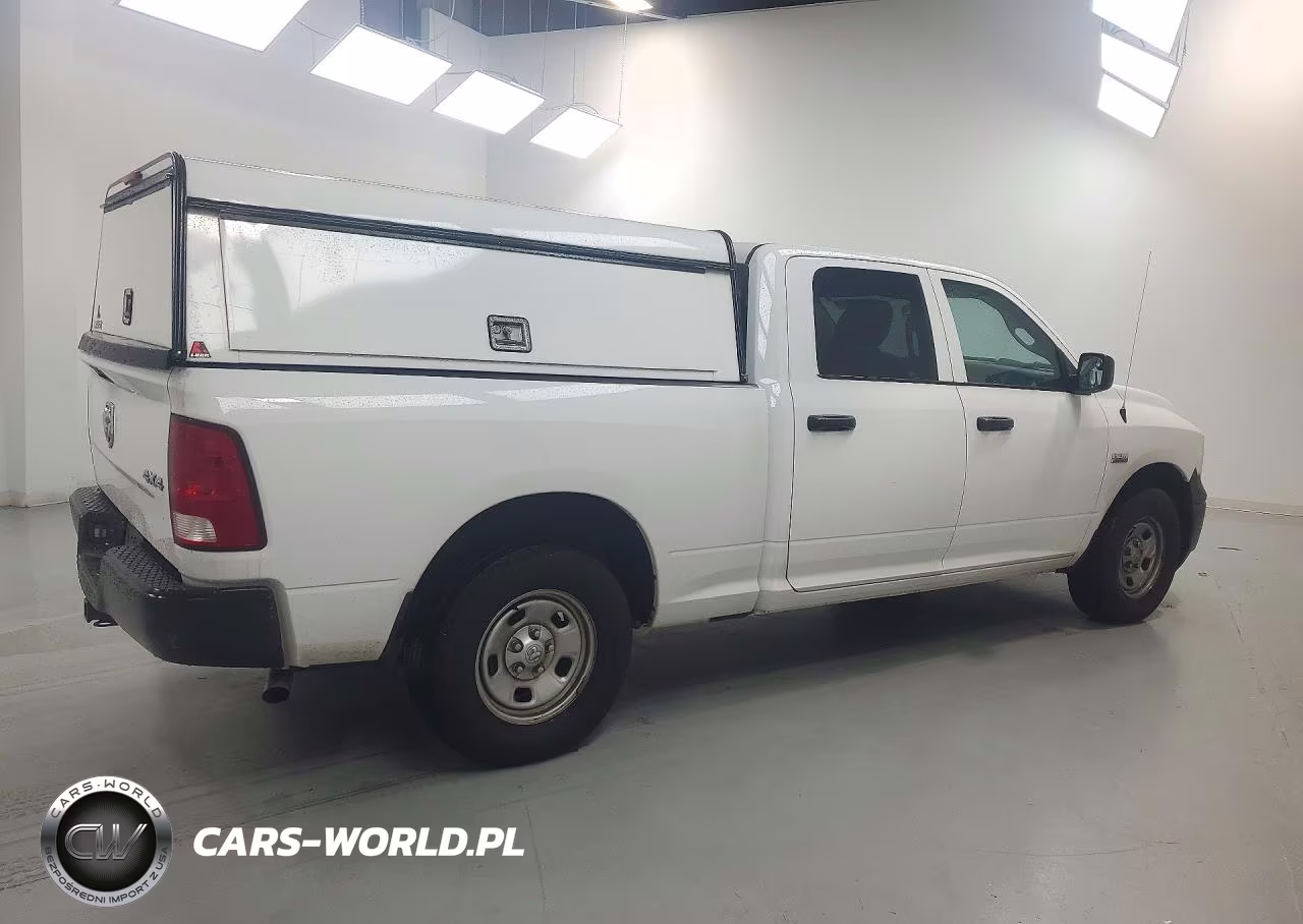 2023 Ram 1500 Classic Tradesman VIN:1C6RR7ST8PS531112 - 3