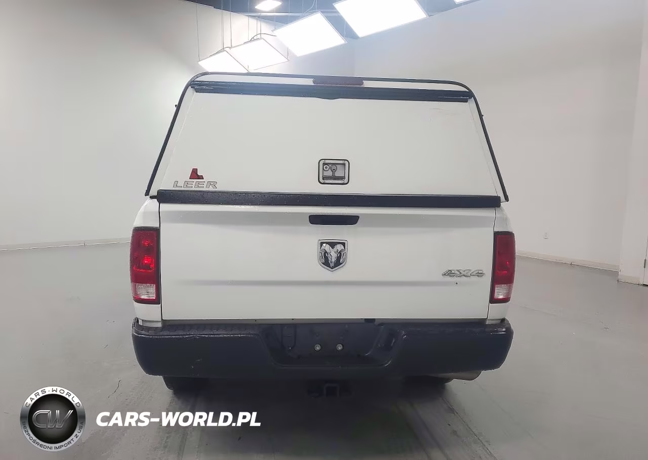 2023 Ram 1500 Classic Tradesman VIN:1C6RR7ST8PS531112 - 6