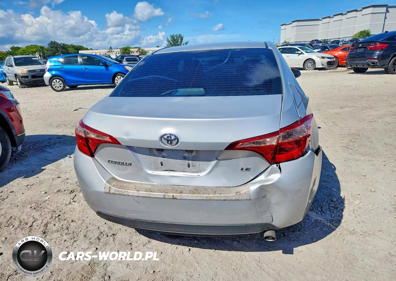 2017 Toyota Corolla Le VIN:5YFBURHE0HP668111 - 6