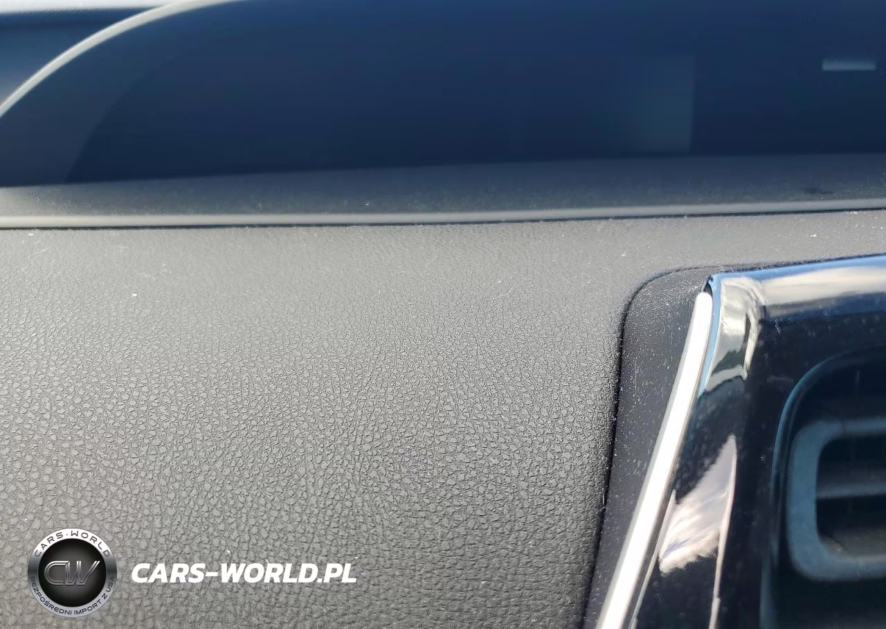 2016 Toyota Prius Two VIN:JTDKBRFUXG3007953 - 9