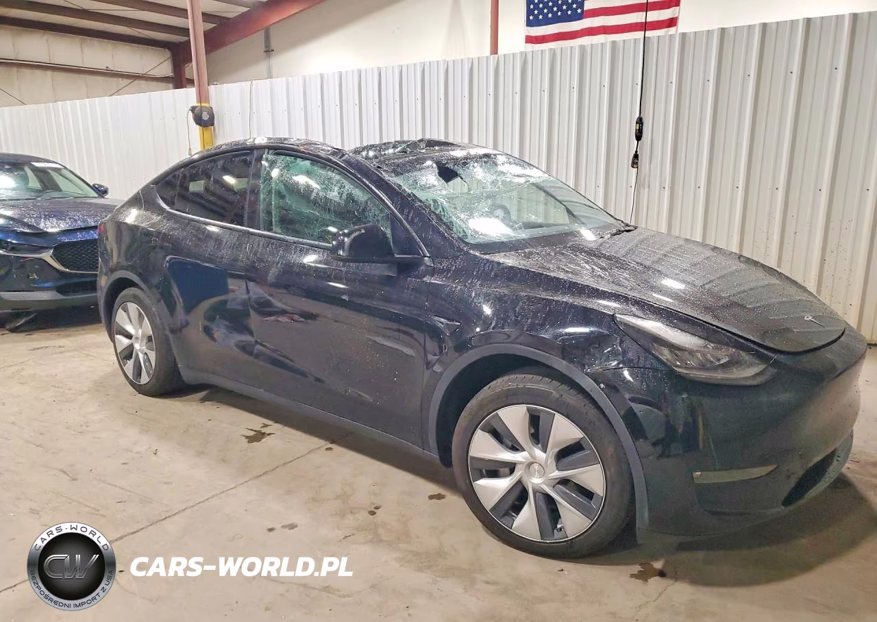 2022 Tesla Model Y VIN:7SAYGAEE2NF574832 - 4