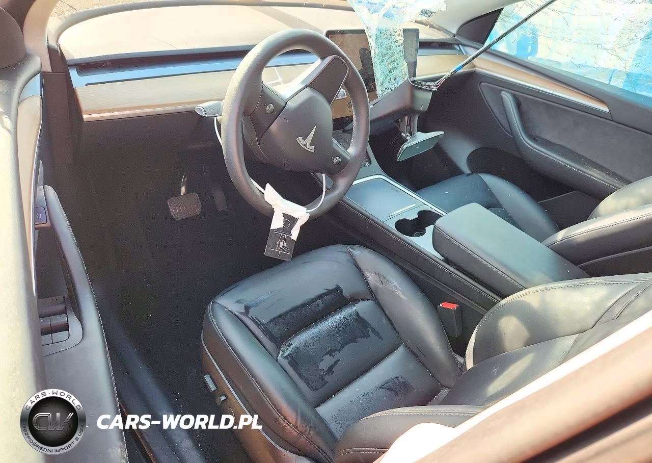 2022 Tesla Model Y VIN:7SAYGAEE2NF574832 - 8