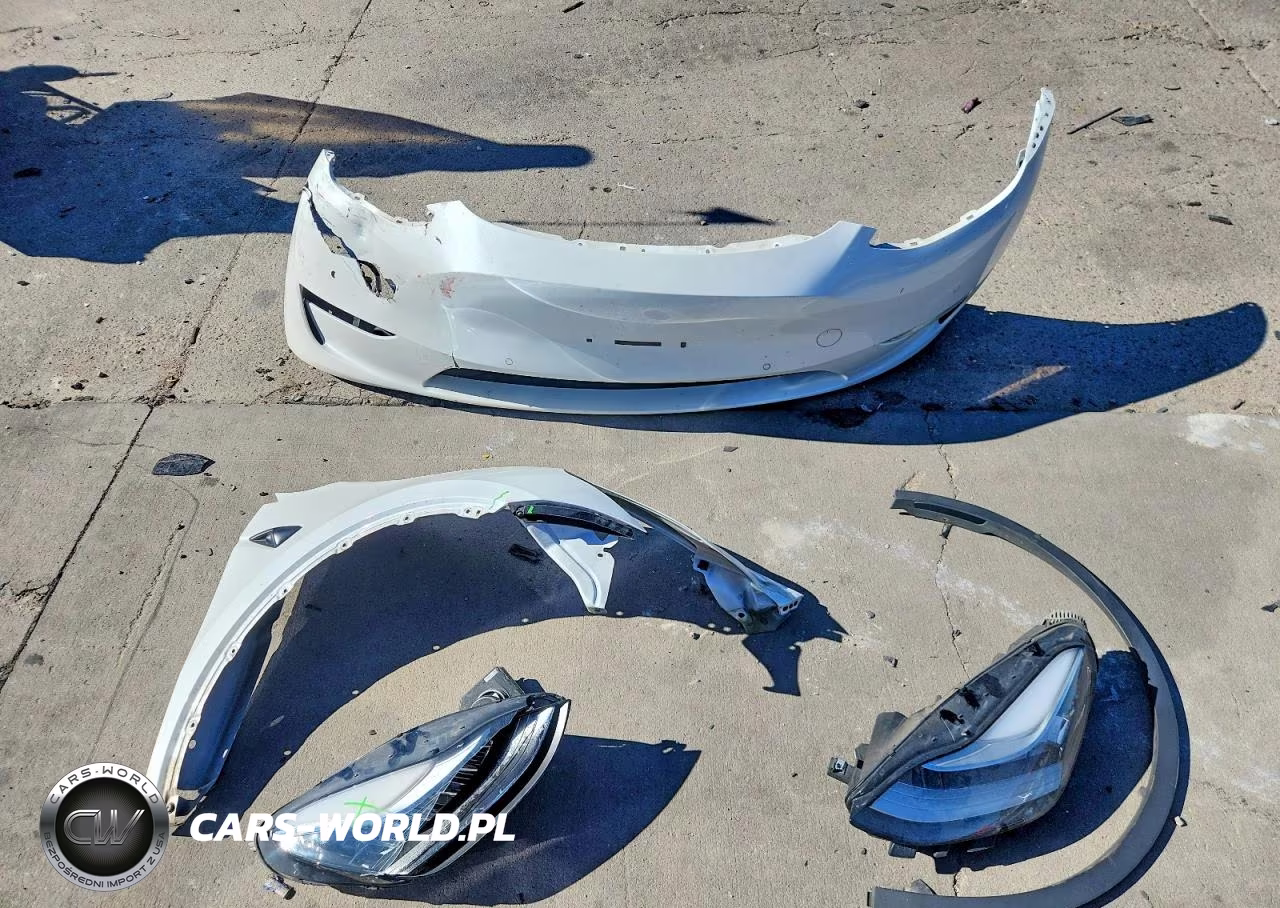 2020 Tesla Model Y VIN:5YJYGDEF0LF009919 - 12