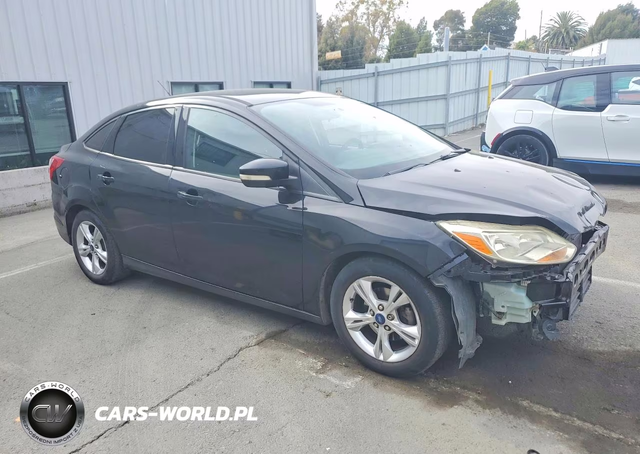 2014 Ford Focus Se VIN:1FADP3F21EL118416 - 4