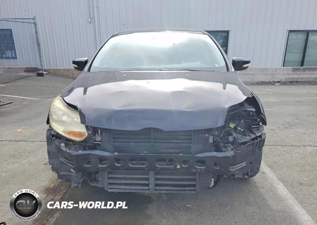 2014 Ford Focus Se VIN:1FADP3F21EL118416 - 5
