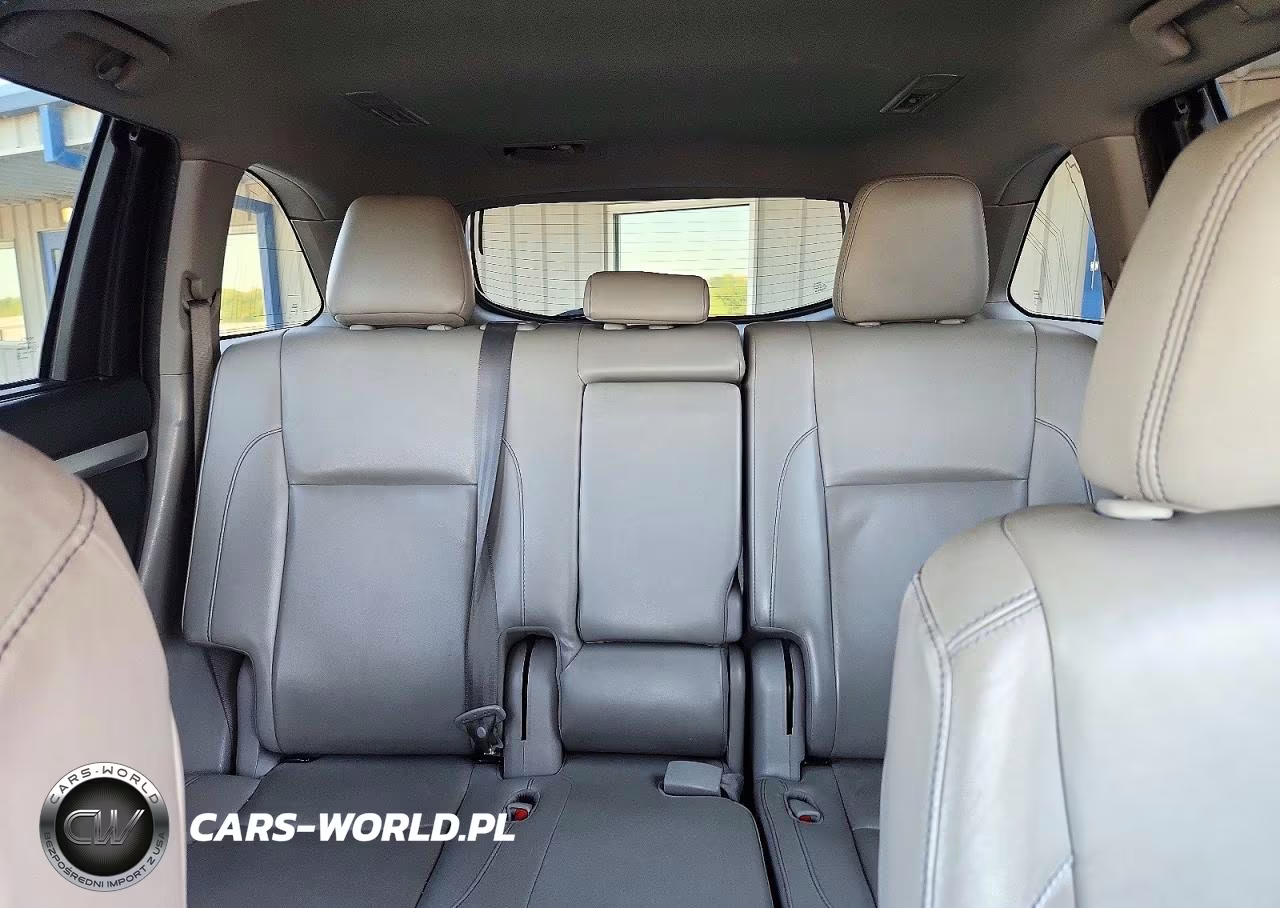 2019 Toyota Highlander Xle VIN:5TDKZRFH5KS552951 - 10