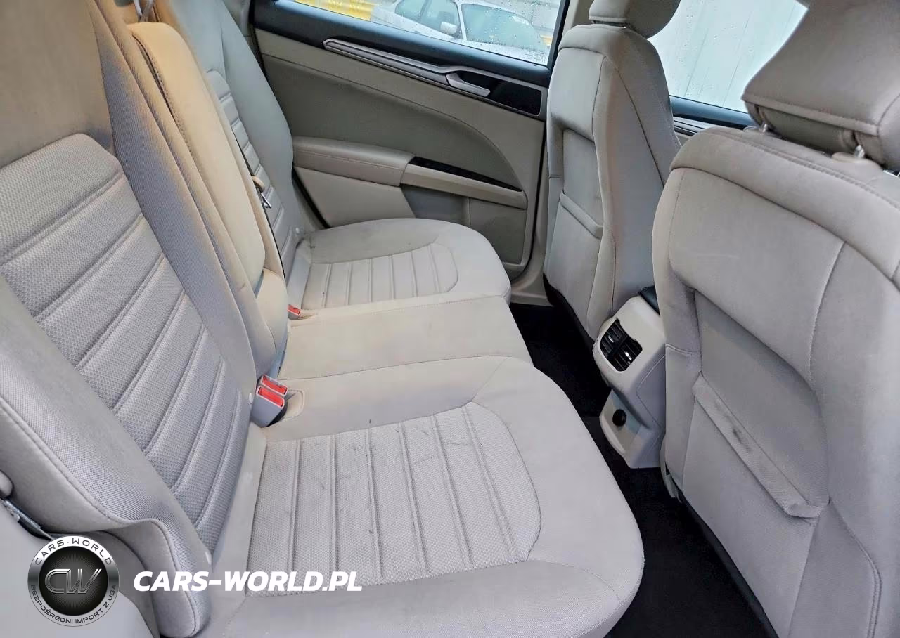 2019 Ford Fusion Se VIN:3FA6P0HD6KR280738 - 10