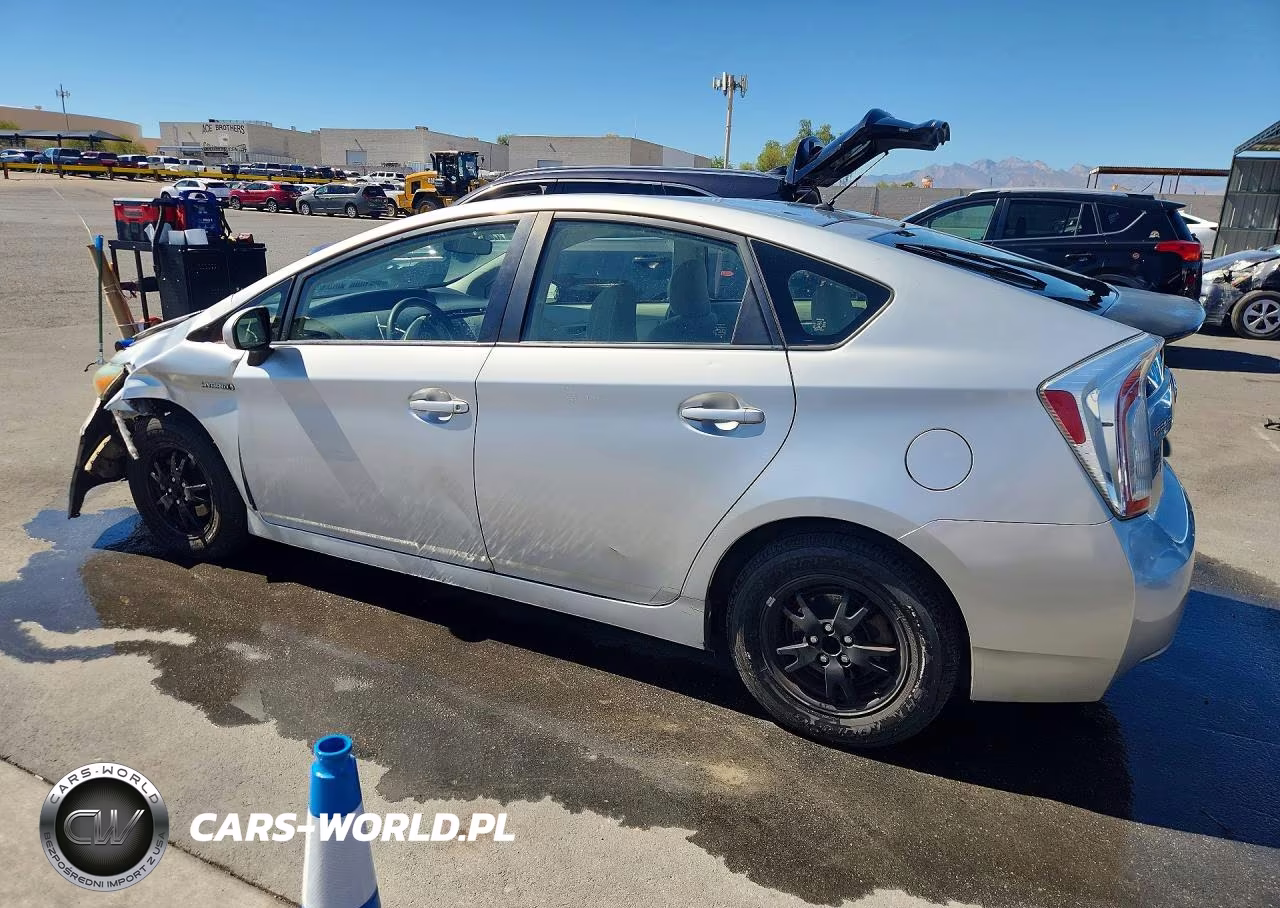 2013 Toyota Prius Two VIN:JTDKN3DU4D5660415 - 2