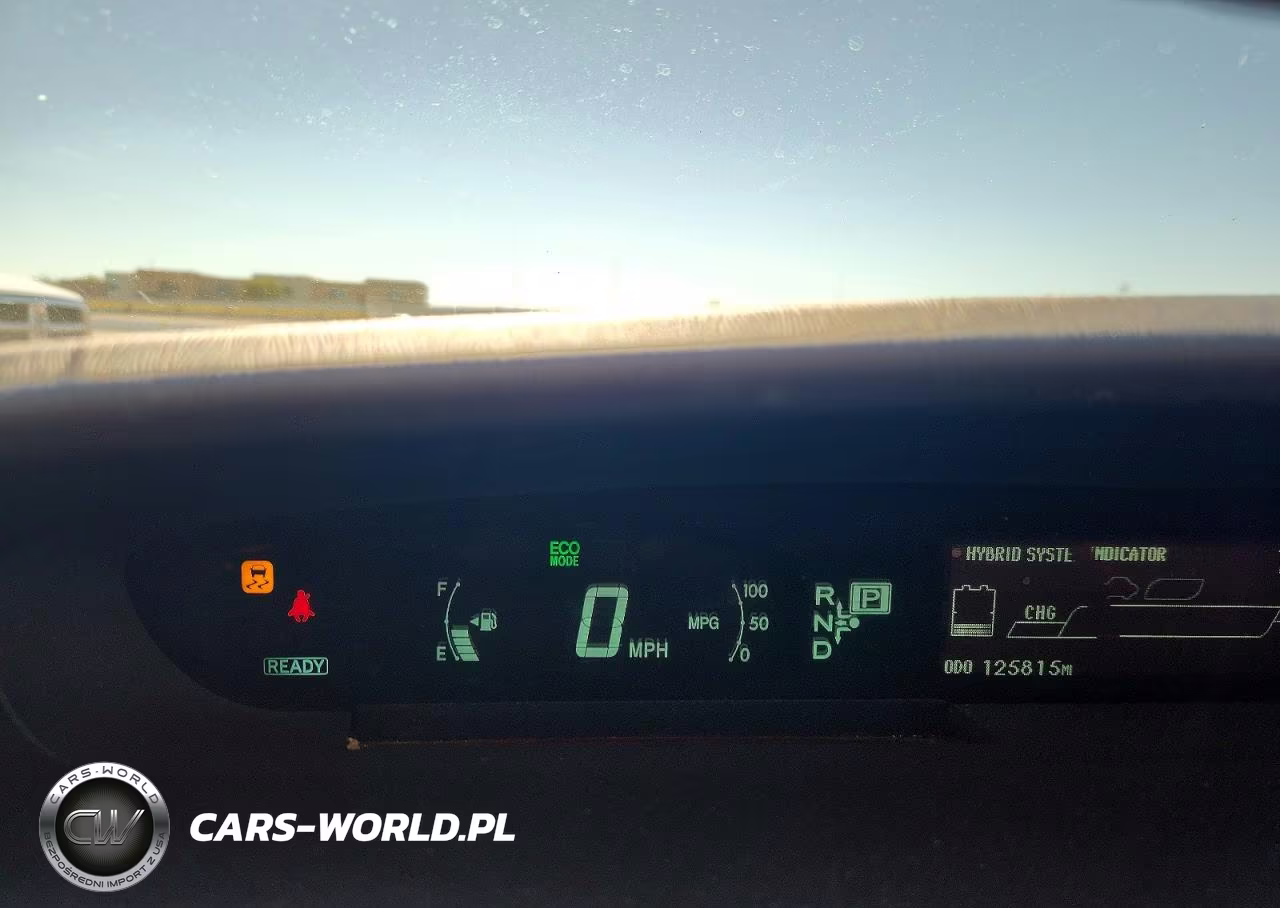 2013 Toyota Prius Two VIN:JTDKN3DU4D5660415 - 9