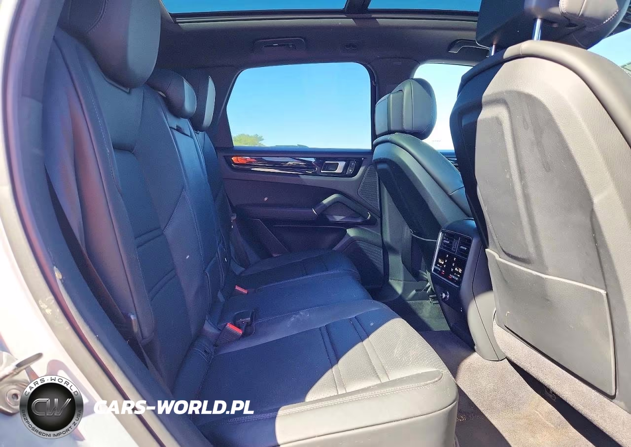 2023 Porsche Cayenne Base VIN:WP1AA2AY9PDA10951 - 11