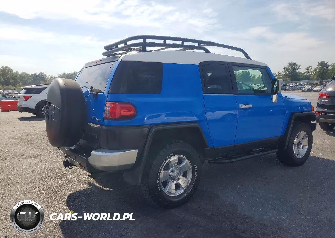 2007 Toyota Fj Cruiser Base VIN:JTEBU11F370026510 - 3