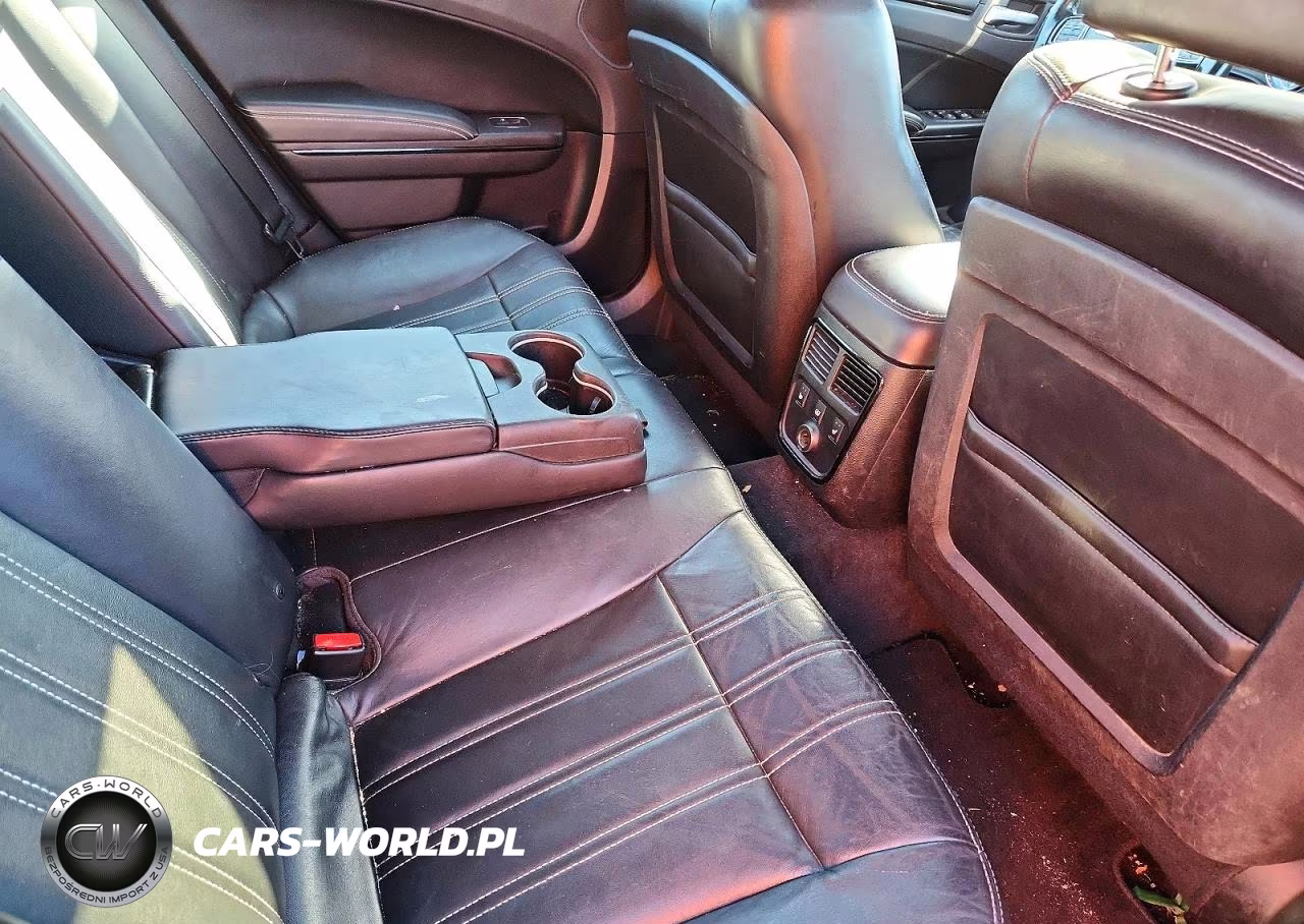 2012 Chrysler 300 S VIN:2C3CCAGGXCH160212 - 10