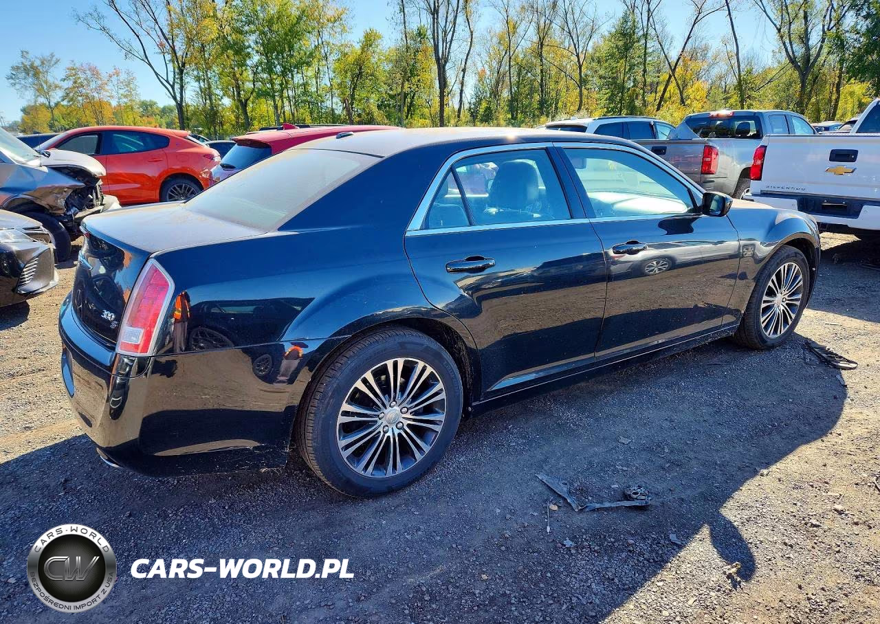 2012 Chrysler 300 S VIN:2C3CCAGGXCH160212 - 3