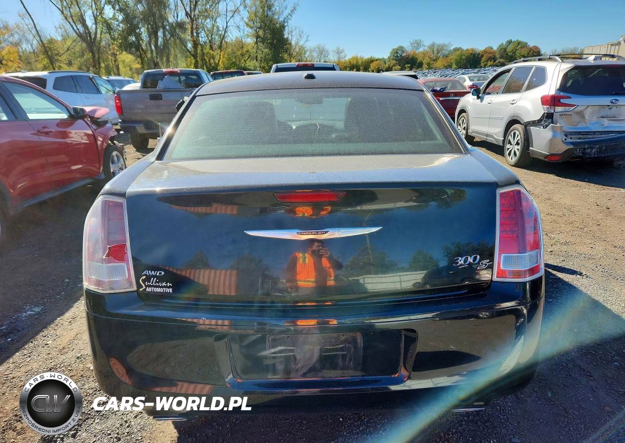 2012 Chrysler 300 S VIN:2C3CCAGGXCH160212 - 6
