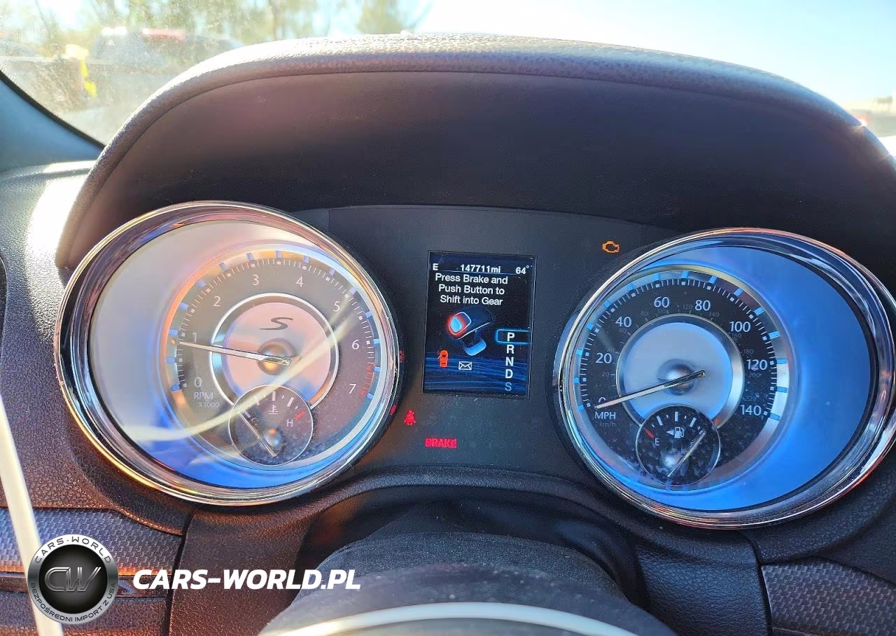 2012 Chrysler 300 S VIN:2C3CCAGGXCH160212 - 9