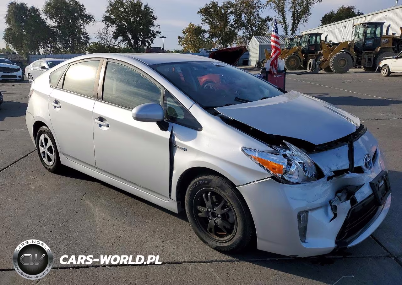 2015 Toyota Prius Two VIN:JTDKN3DU7F1877791 - 4