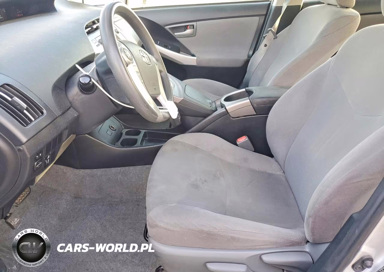 2015 Toyota Prius Two VIN:JTDKN3DU7F1877791 - 7