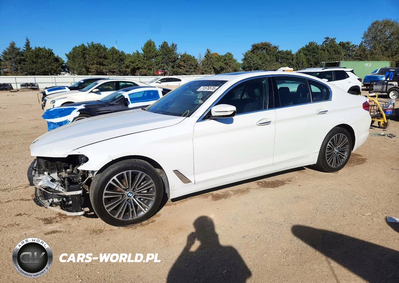 2018 BMW 530 Xi VIN:WBAJA7C52JWA71345 - 1