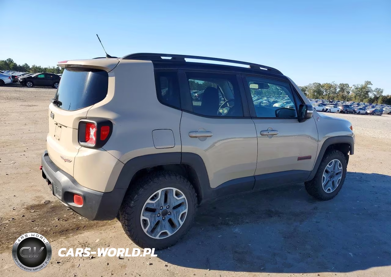 2016 Jeep Renegade Trailhawk VIN:ZACCJBCT9GPC77228 - 3