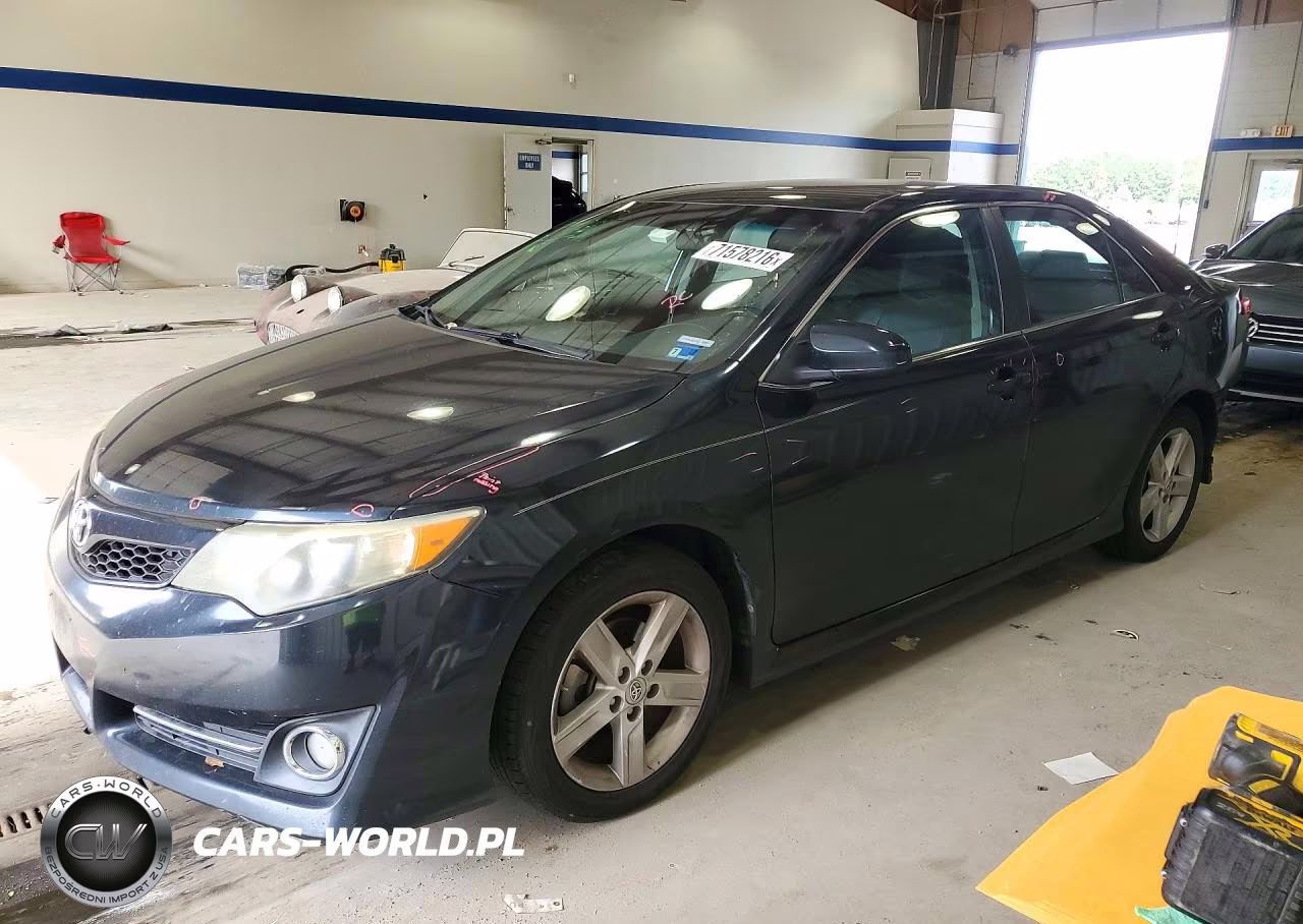 2014 Toyota Camry Se – zdjęcie 1 z 12