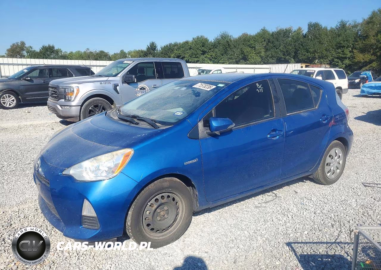 2014 Toyota Prius C Two