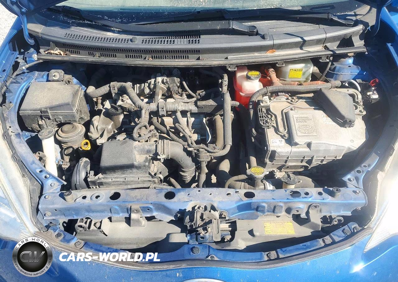 2014 Toyota Prius C Two VIN:JTDKDTB32E1065181 - 11