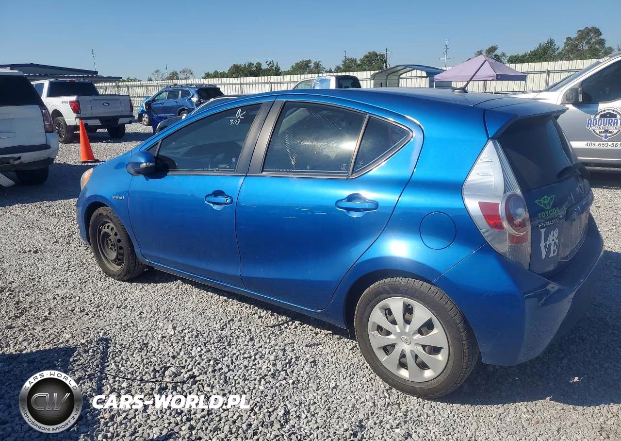2014 Toyota Prius C Two VIN:JTDKDTB32E1065181 - 2