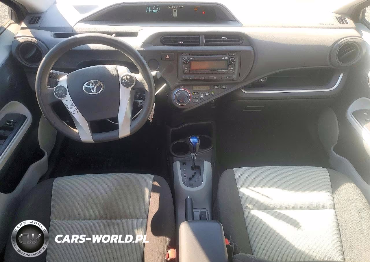 2014 Toyota Prius C Two VIN:JTDKDTB32E1065181 - 8