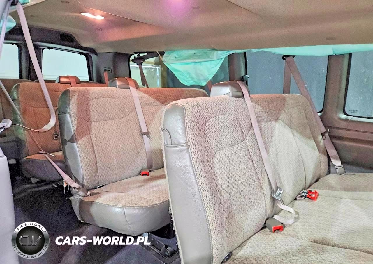 2025 GMC Savana G3500 Lt VIN:1GJZ7PF74S1104013 - 10