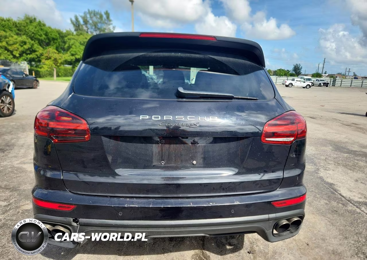 2018 Porsche Cayenne S VIN:WP1AB2A29JLA60870 - 6