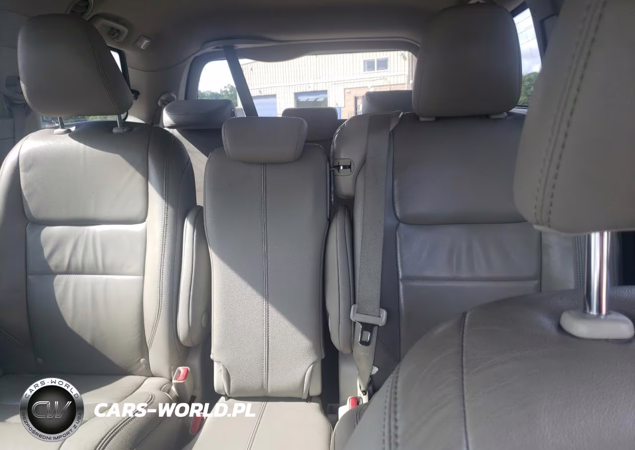 2018 Toyota Sienna Xle VIN:5TDYZ3DC3JS944887 - 10