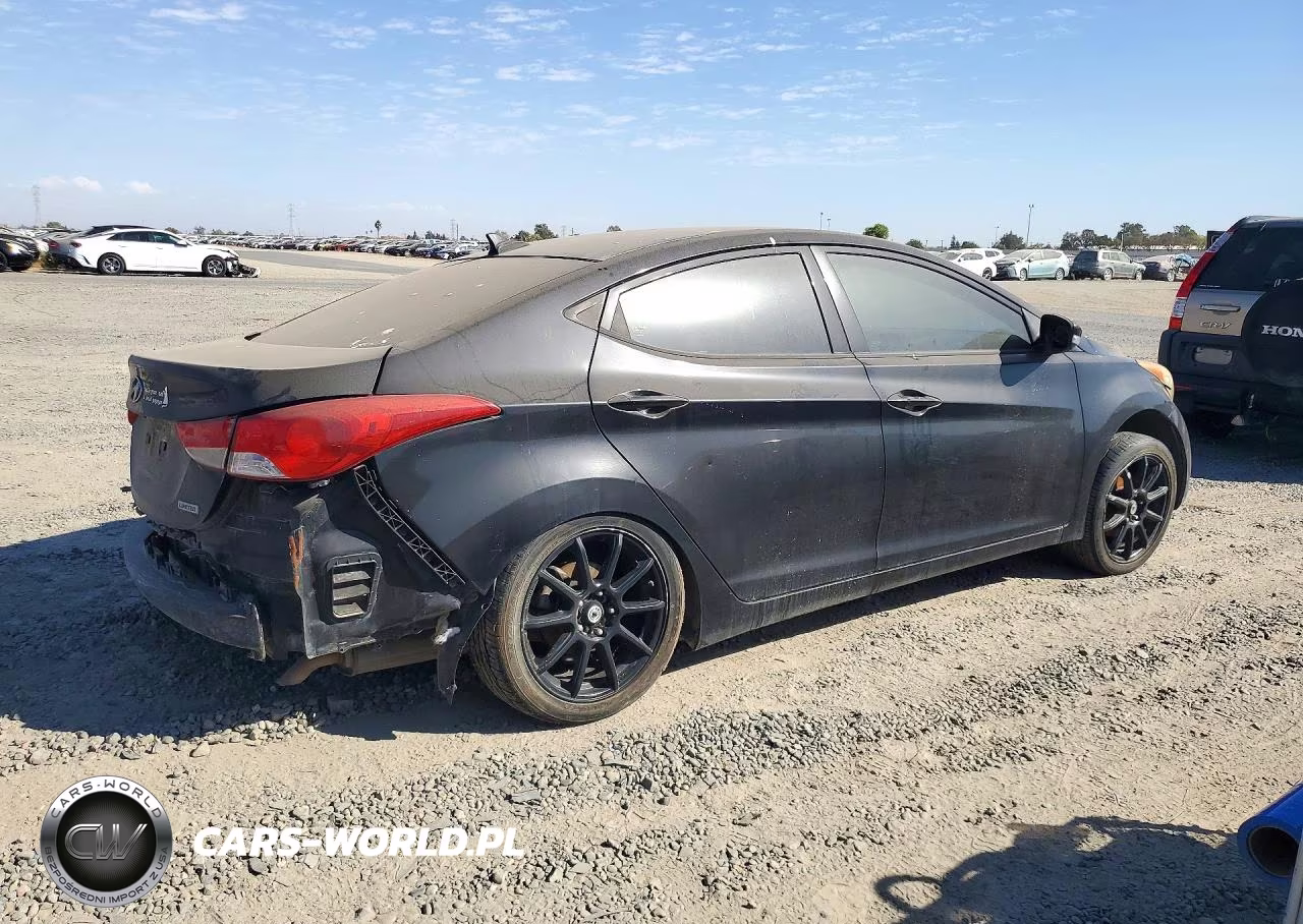 2013 Hyundai Elantra Limited VIN:KMHDH4AE5DU918476 - 3