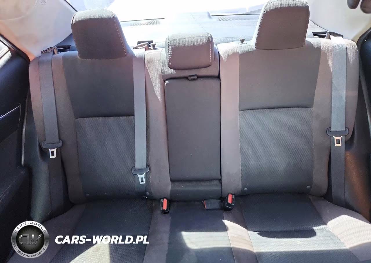 2018 Toyota Corolla Le VIN:5YFBURHE0JP749504 - 10