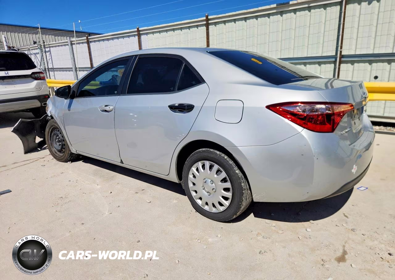 2018 Toyota Corolla Le VIN:5YFBURHE0JP749504 - 2