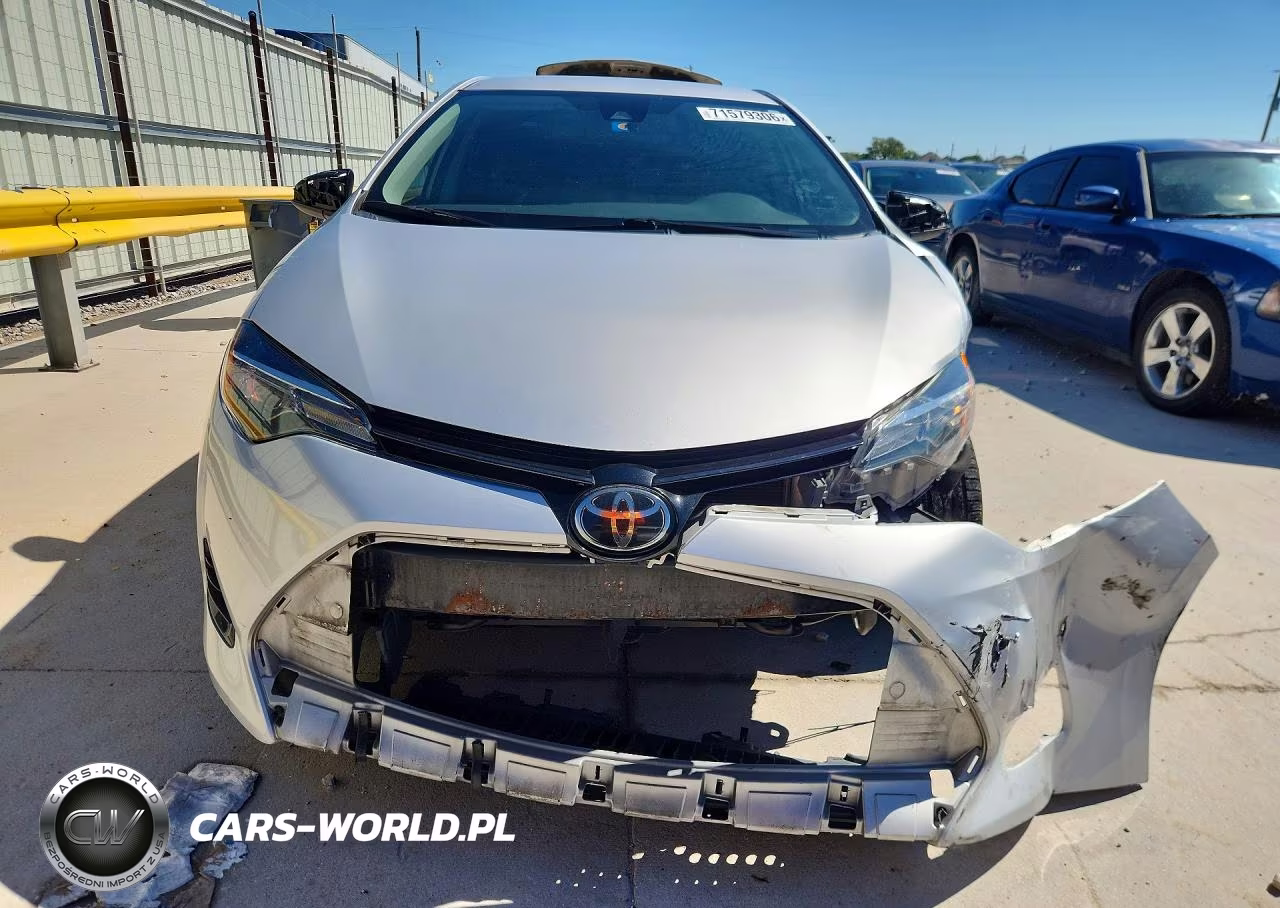 2018 Toyota Corolla Le VIN:5YFBURHE0JP749504 - 5
