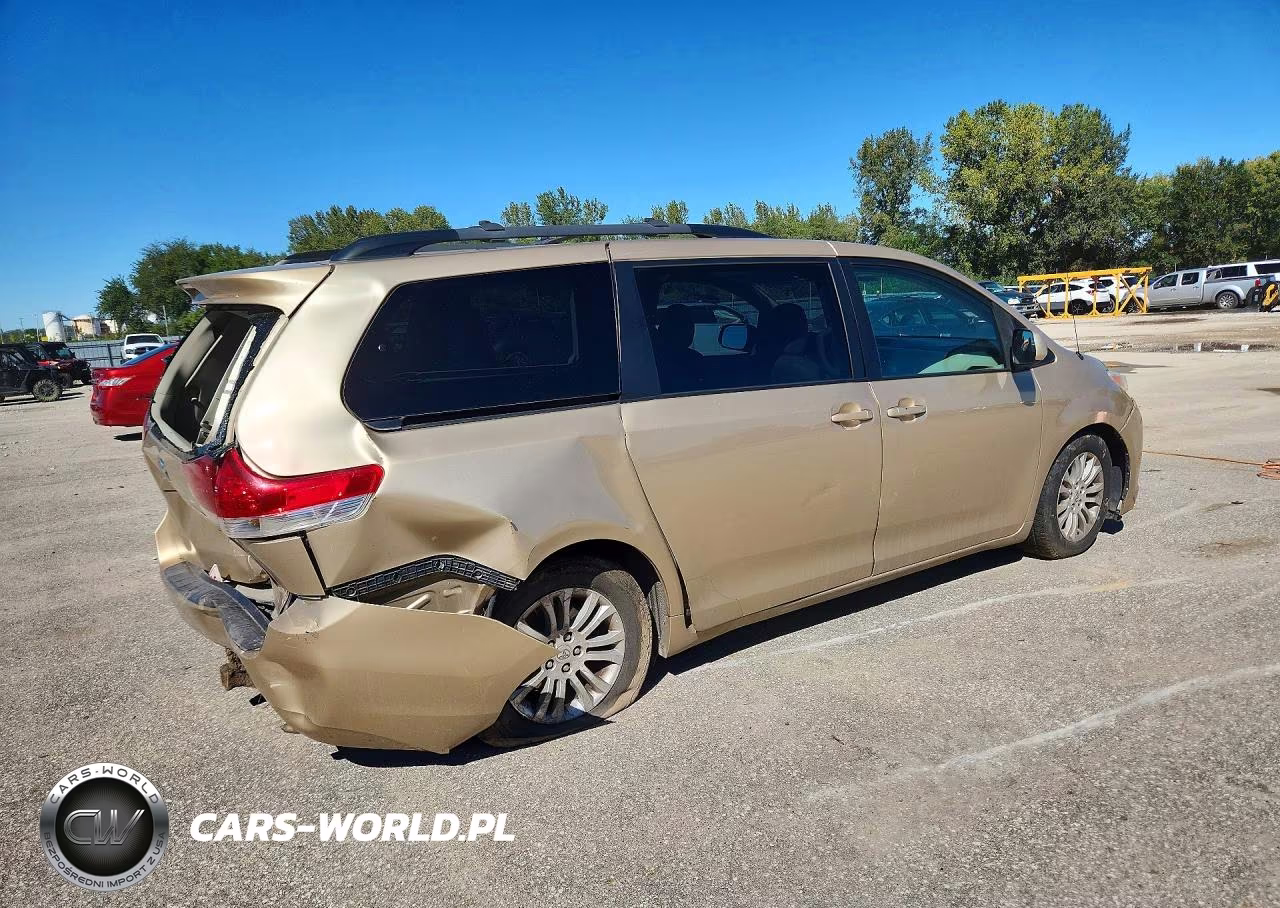 2011 Toyota Sienna Xle 8-Passenger VIN:5TDYK3DC9BS006494 - 3