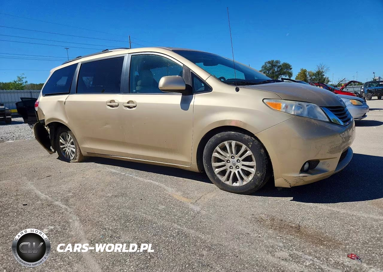 2011 Toyota Sienna Xle 8-Passenger VIN:5TDYK3DC9BS006494 - 4
