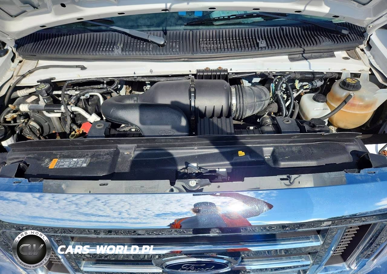 2019 Ford E-450 Cutaway VIN:1FDWE4F67KDC38272 - 11