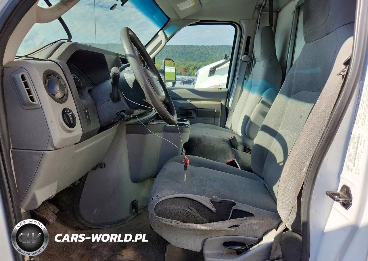 2019 Ford E-450 Cutaway VIN:1FDWE4F67KDC38272 - 7