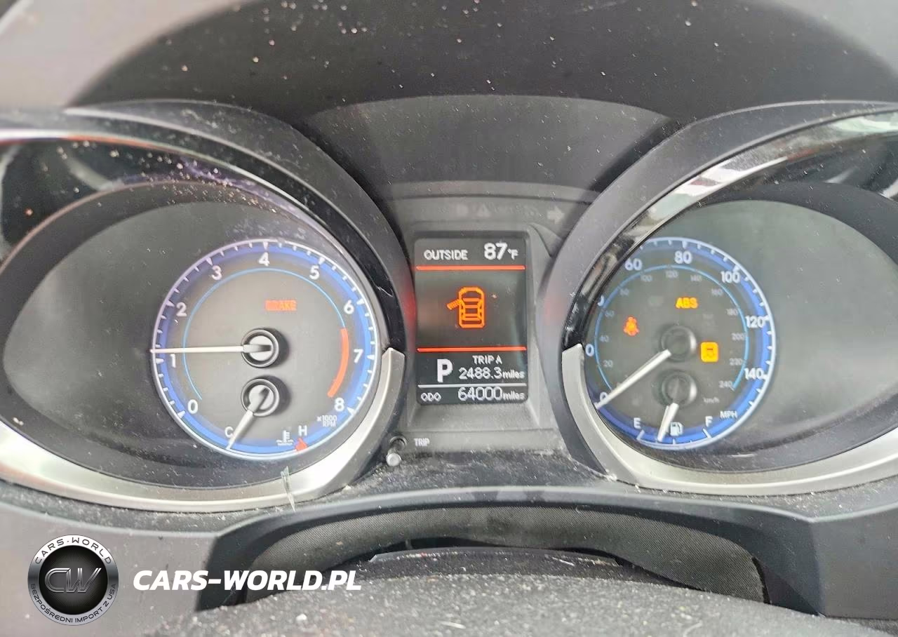 2015 Toyota Corolla S Plus VIN:2T1BURHE5FC395549 - 9