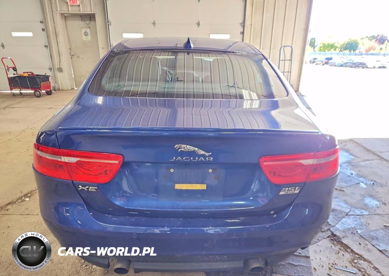 2017 Jaguar Xe R - Sport VIN:SAJAL4BV1HA952041 - 6